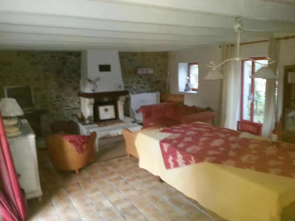 Holiday home Gite De La Vieille Croix Hillion